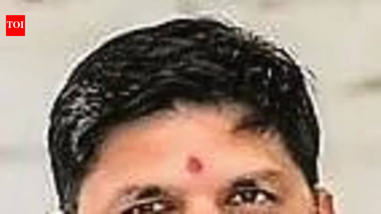 जयंत पाटील यांच्या पुतण्याने एनसीपी (एसपी) सोडण्याचे संकेत दिले, म्हणतात की आजच्या राजकारणात निष्ठा मागे पडली आहे.